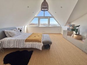 Bedroom- click for photo gallery